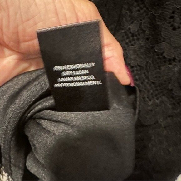 Nicole Miller Black Lace Feather Trim V-Neck Sleeveless Mini Flapper Dress Sz 8 - Picture 11 of 11